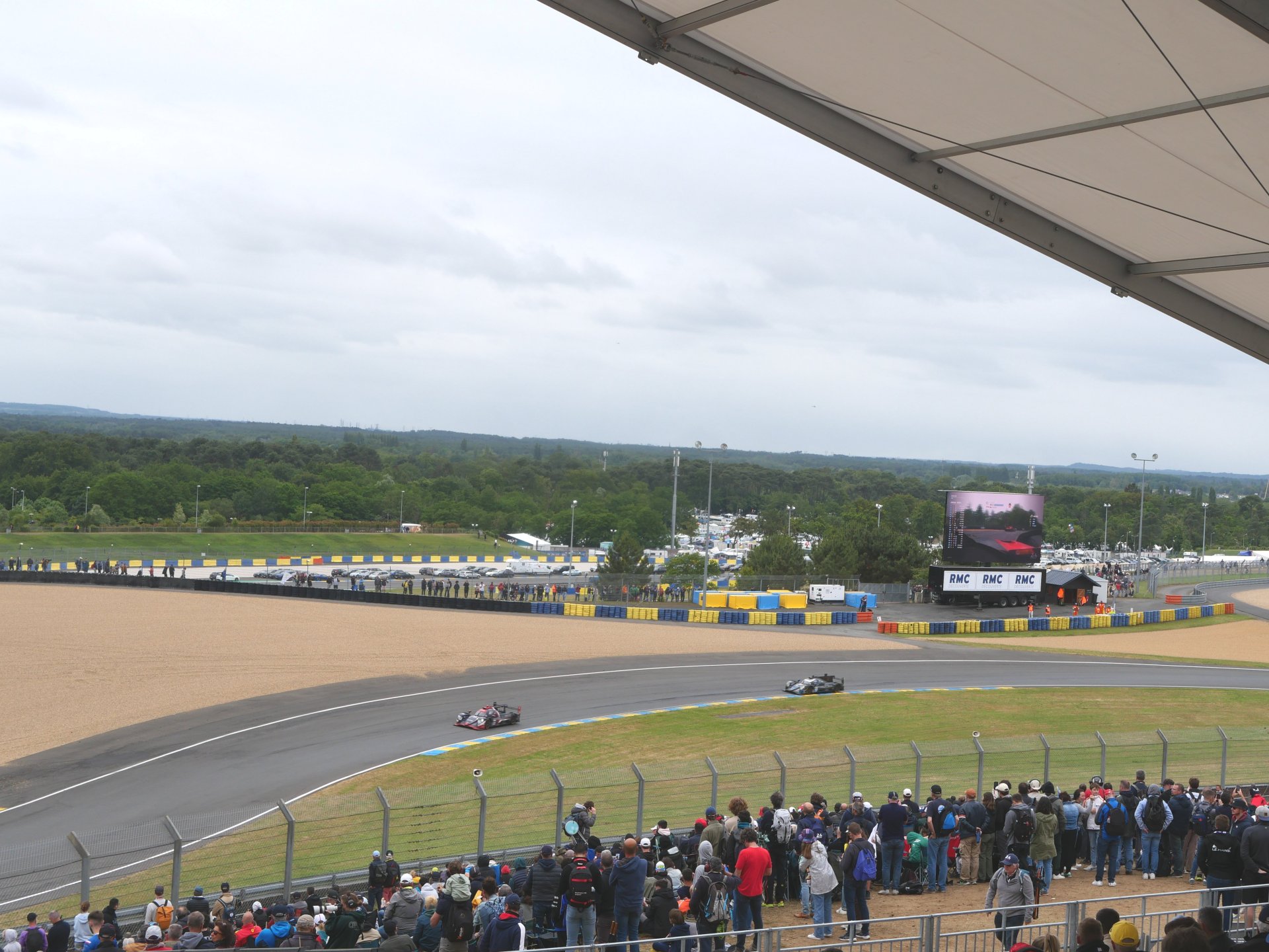 Tribüne T01 - Tertre Rouge Kombi-Ticket mit Stehplatz Di-So